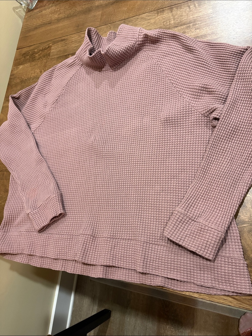 The North Face Women's Mock Neck waffle knit pull over top. Size XXXL Dusty pink